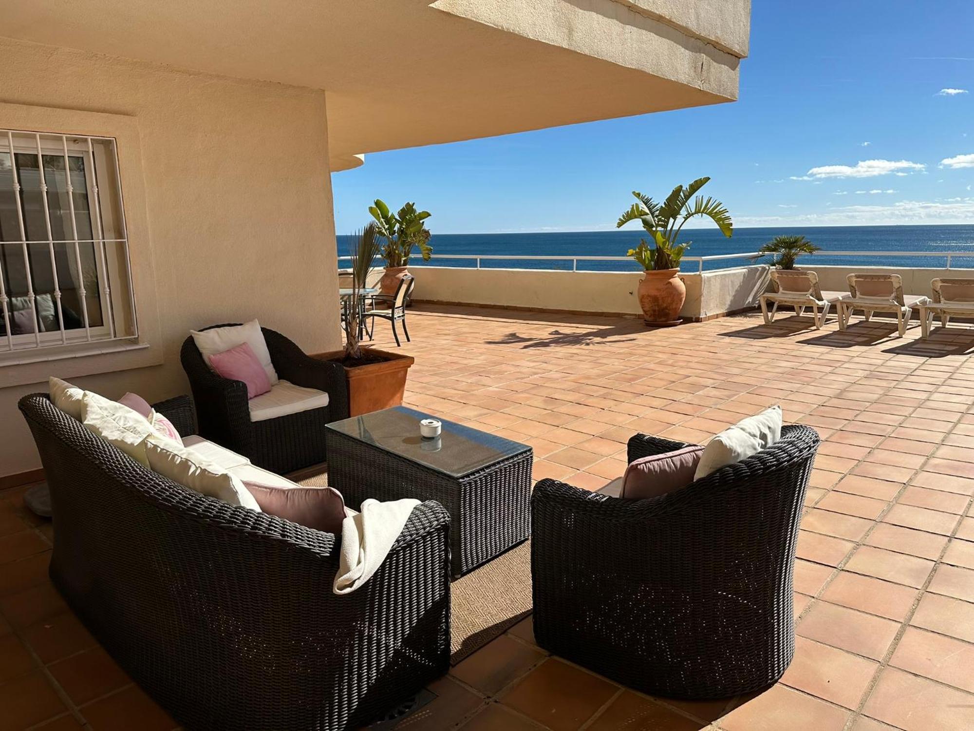 Apartments Bermuda Beach Estepona Exterior photo