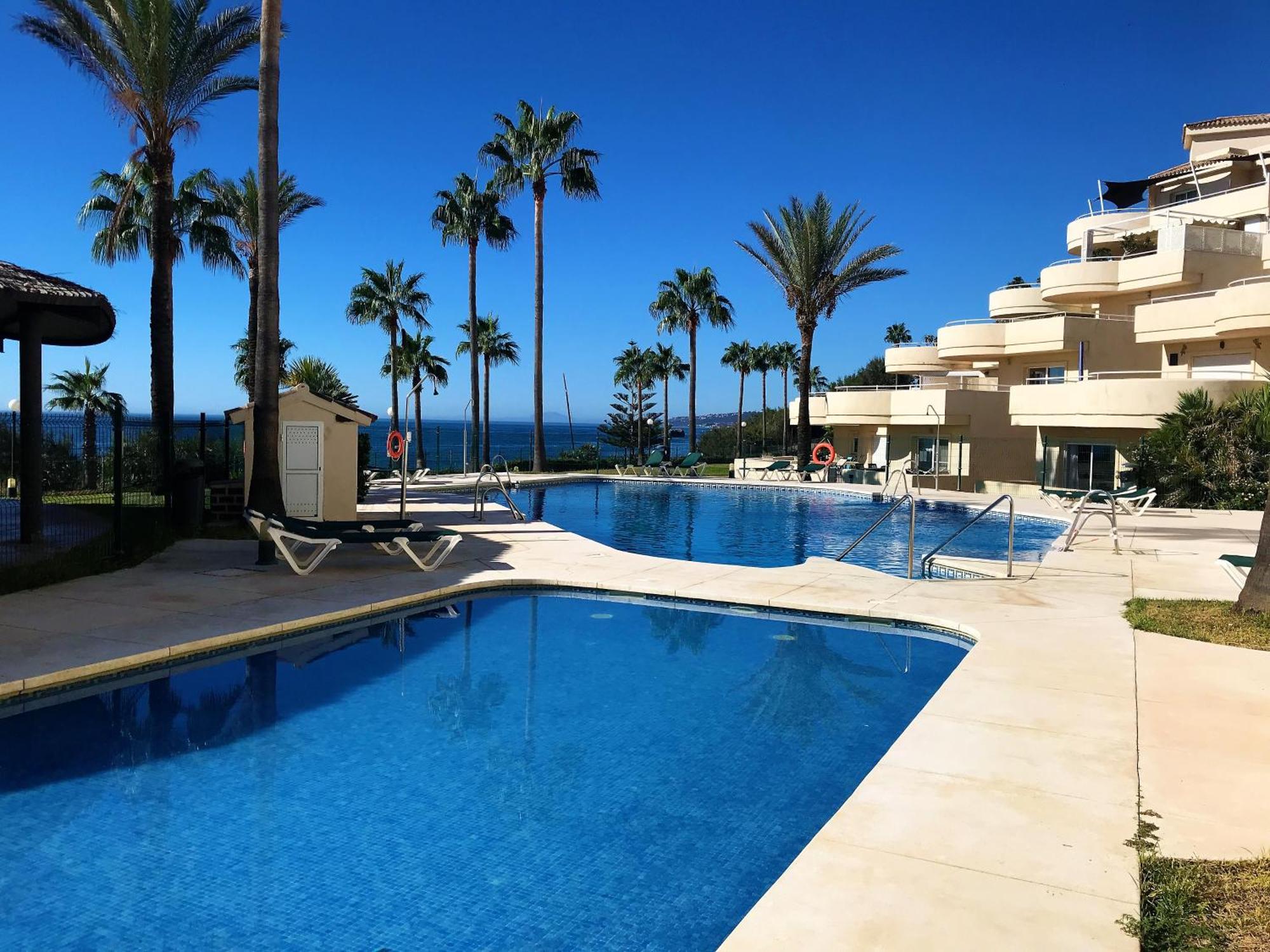 Apartments Bermuda Beach Estepona Exterior photo
